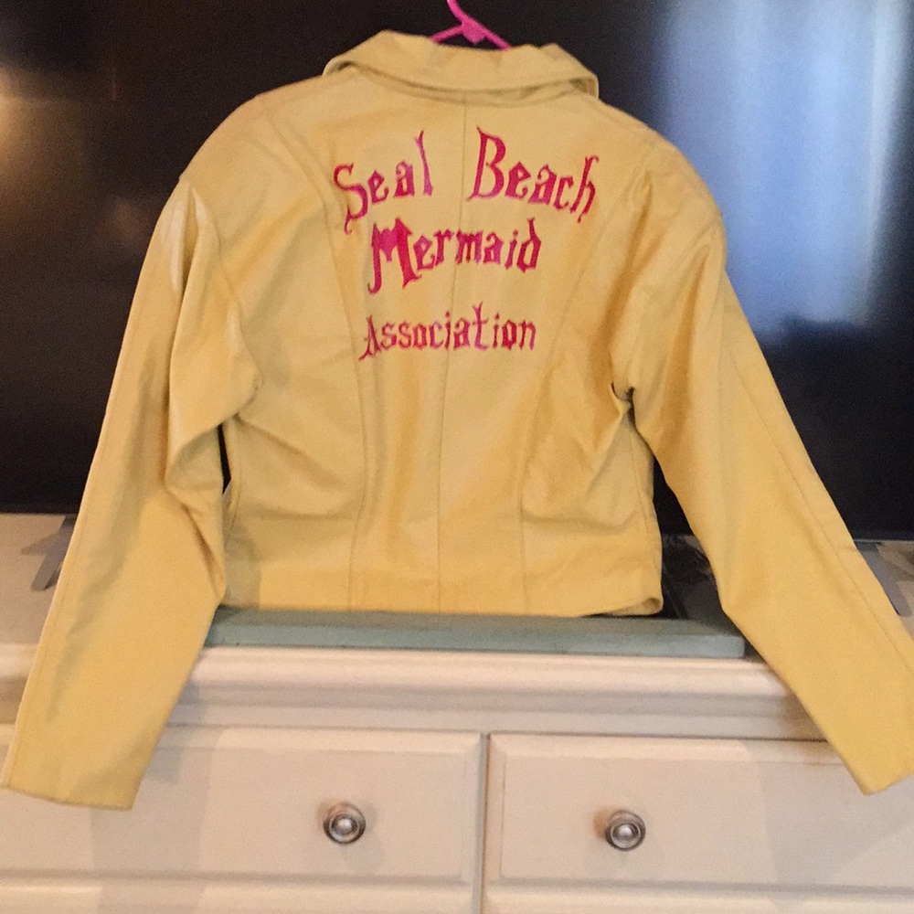 Yellow leather waist length jacket